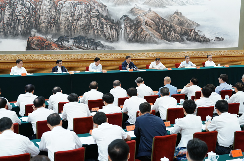 　　7月5日，中共中央總書記、國家主席、中央軍委主席習(xí)近平在北京出席深化黨和國家機(jī)構(gòu)改革總結(jié)會(huì)議并發(fā)表重要講話。新華社記者 王曄 攝