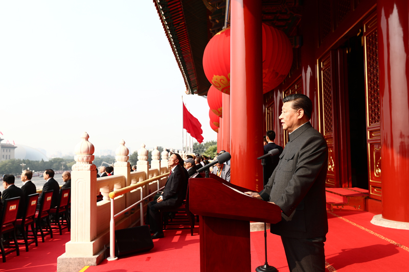 10月1日上午，慶祝中華人民共和國(guó)成立70周年大會(huì)在北京天安門(mén)廣場(chǎng)隆重舉行。中共中央總書(shū)記、國(guó)家主席、中央軍委主席習(xí)近平發(fā)表重要講話(huà)。